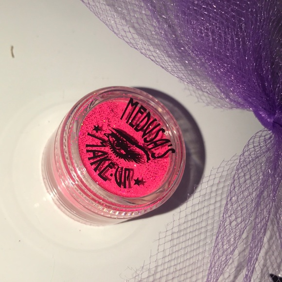 🌟💙NEON RED Medusa Makeup Glitter Pot NWT - Picture 3 of 8